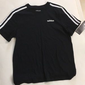 🔹NWT Adidas The Go-To Tee , boys S(8)